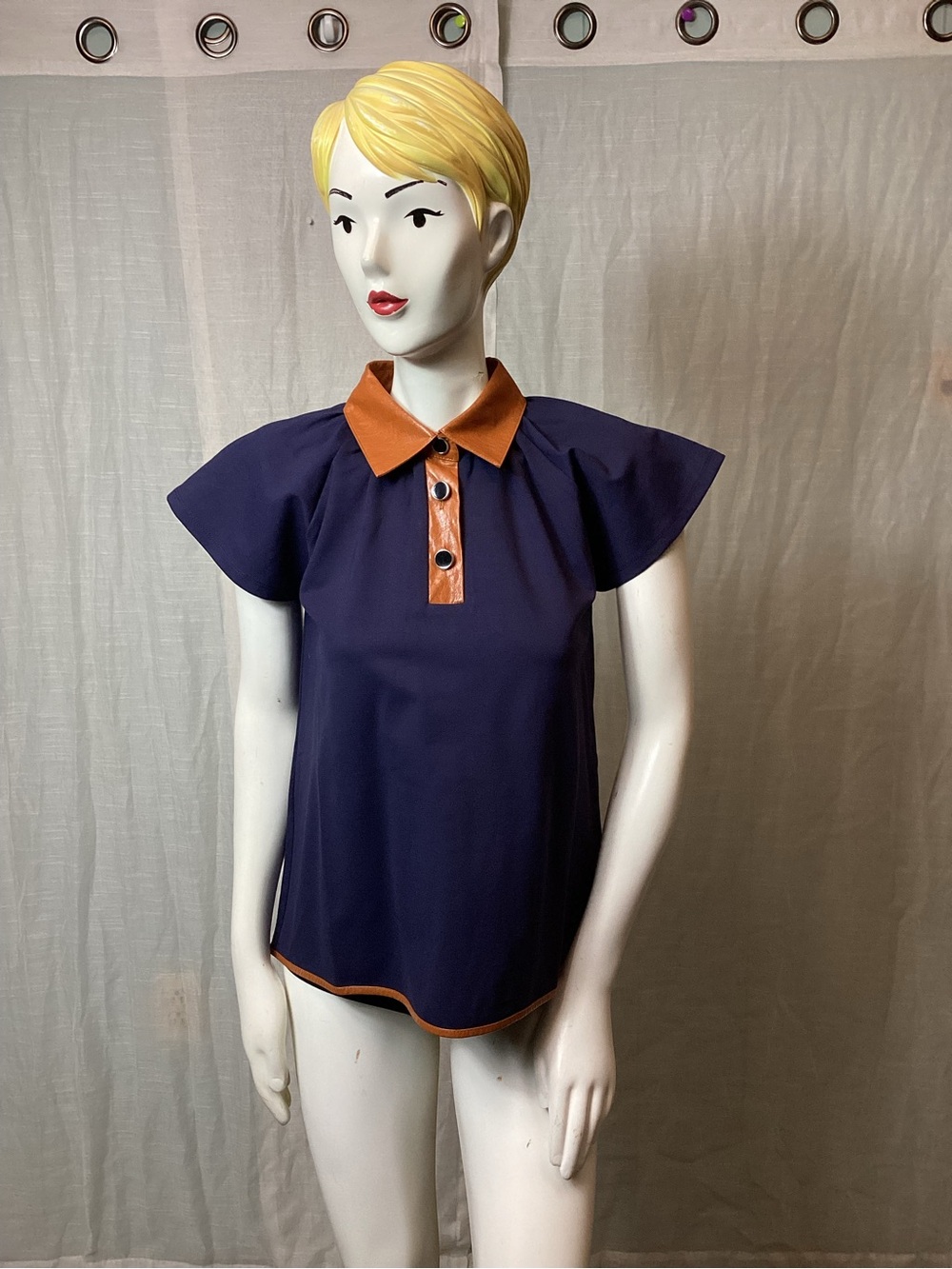 THML Navy Faux Leather Short Sleeve Top; Size: XS